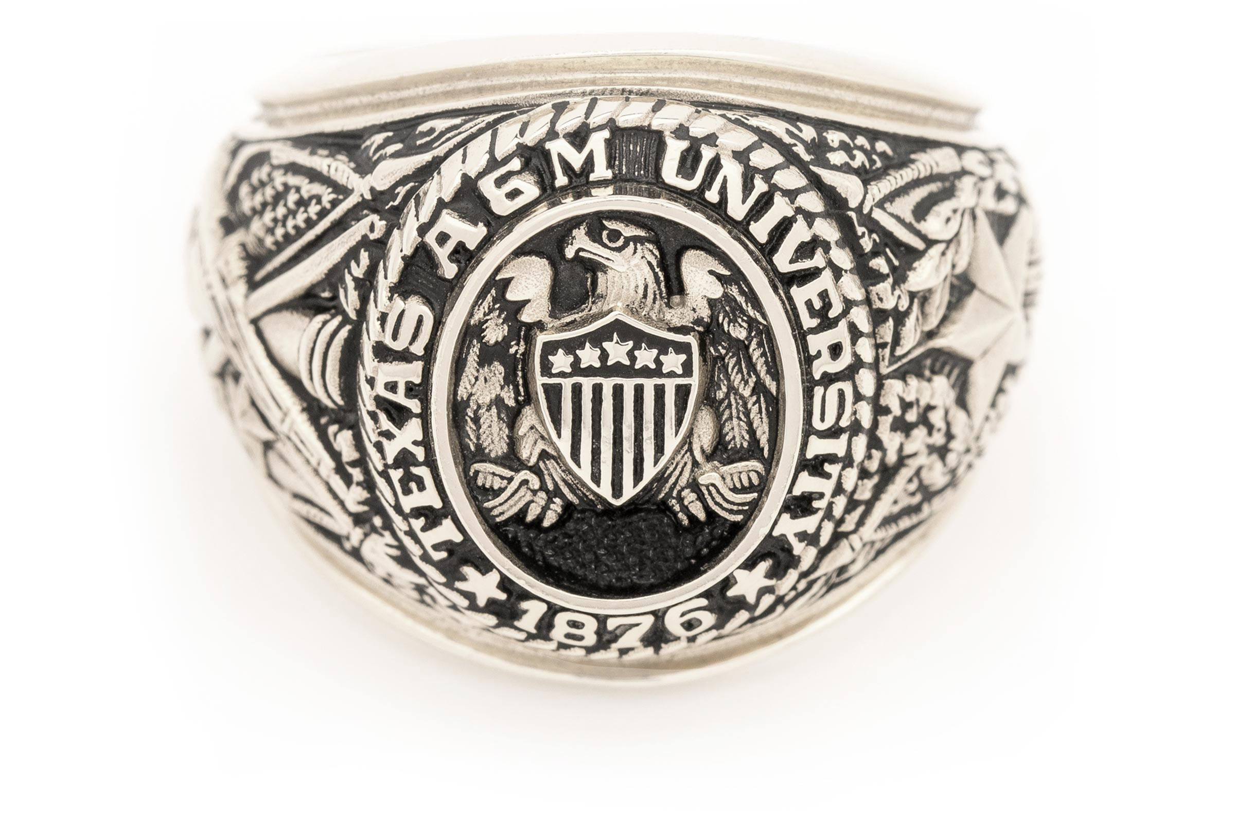 Large Aggie Ring in white gold